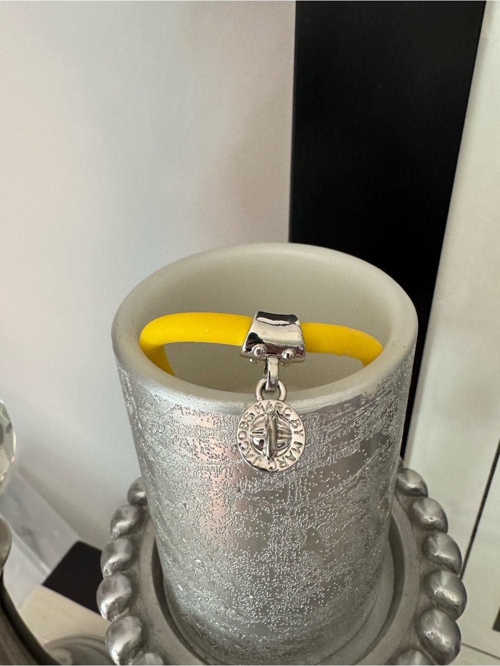 💚 Marc Jacobs Yellow Silicone Bracelet with Silver Charm LIKE NEW